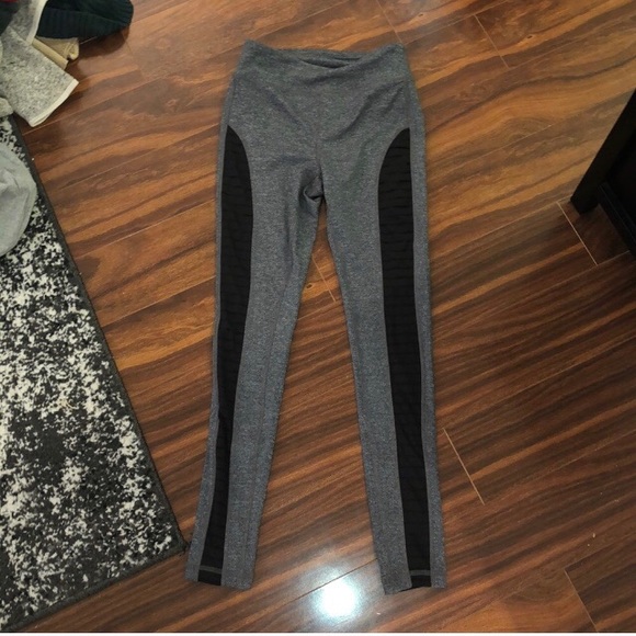 Forever 21 Grey Black cut outs Leggings New, Small - Picture 2 of 7
